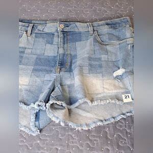 Arizona mid rise jean shorts size 21 NWT